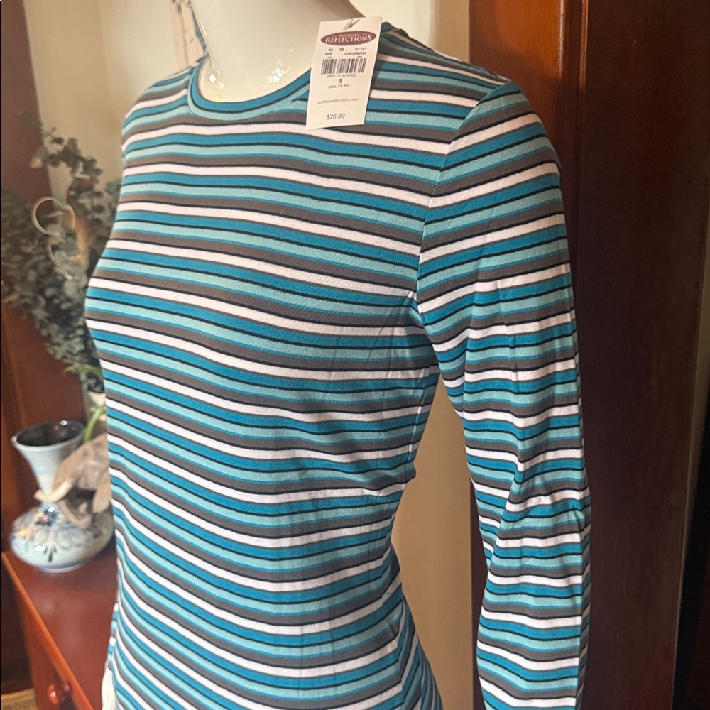 NWT Northern Reflections size small cotton Teal and White Striped Top